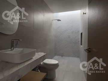 Hermosa casa en Venta en Fraccionamiento  Paseo de la Reina