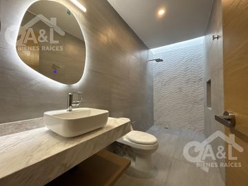 Hermosa casa en Venta en Fraccionamiento  Paseo de la Reina