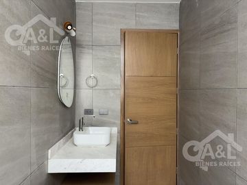 Hermosa casa en Venta en Fraccionamiento  Paseo de la Reina