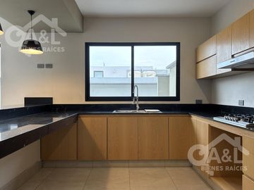 Hermosa casa en Venta en Fraccionamiento  Paseo de la Reina