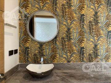Hermosa casa en Venta en Fraccionamiento  Paseo de la Reina