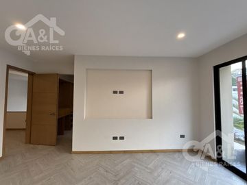 Hermosa casa en Venta en Fraccionamiento  Paseo de la Reina