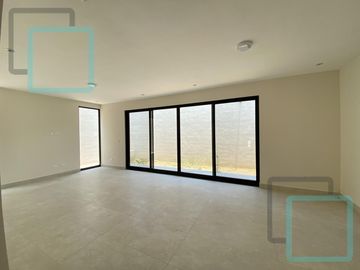 CASA EN VENTA LAS ESMERALDAS ZONA CARRETERA NACIONAL MONTERREY
