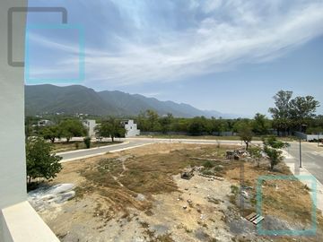 CASA EN VENTA LAS ESMERALDAS ZONA CARRETERA NACIONAL MONTERREY