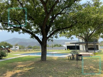 CASA EN VENTA LAS ESMERALDAS ZONA CARRETERA NACIONAL MONTERREY