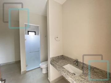CASA EN VENTA LAS ESMERALDAS ZONA CARRETERA NACIONAL MONTERREY