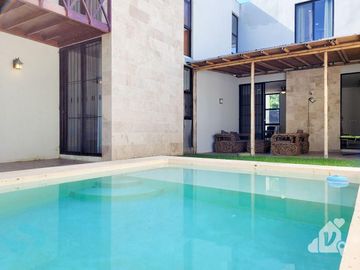 VENTA CASA CON ALBERCA PRIVADA PLAYA DEL CARMEN