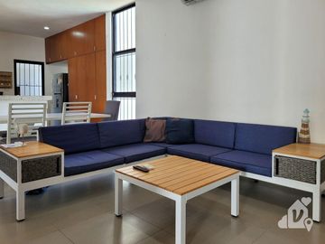 VENTA CASA CON ALBERCA PRIVADA PLAYA DEL CARMEN