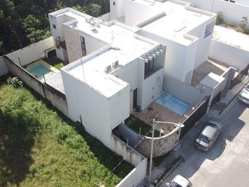 VENTA CASA CON ALBERCA PRIVADA PLAYA DEL CARMEN