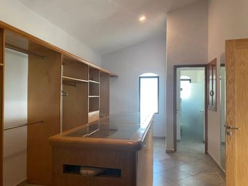 Casa en venta- Club de golf Tabachines