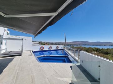 Casa en venta en el Lago de Tequesquitengo