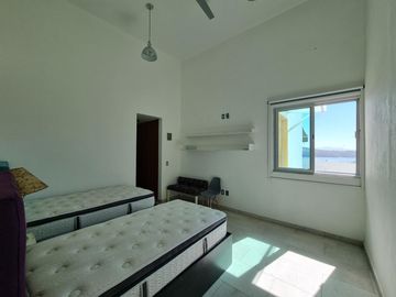 Casa en venta en el Lago de Tequesquitengo