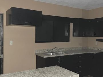Casa en Venta en Col. Sahop, Madero Tamaulipas.