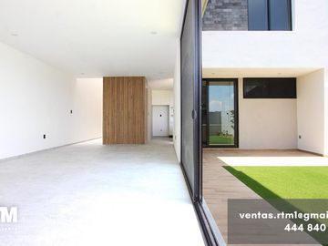 SE VENDE CASA EN RESIDENCIAL LA VISTA