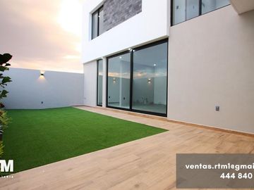SE VENDE CASA EN RESIDENCIAL LA VISTA