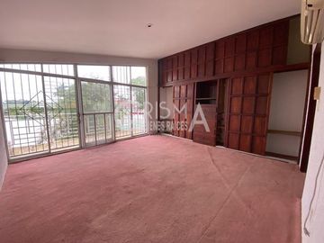 AMPLIA CASA EN VENTA EN COL. JARDINES