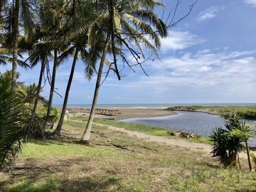 Casa en venta en casitas veracruz con vista a la playa y terreno amplio