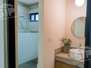 Casa en Venta Las Puentes -  San Nicolas de los Garza