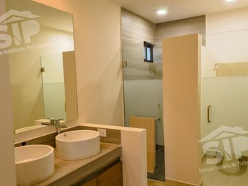 Casa en Venta Las Puentes -  San Nicolas de los Garza