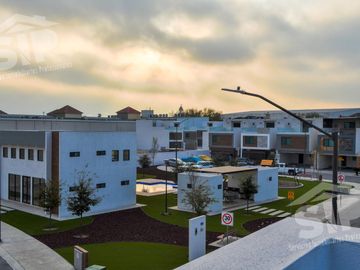 Casa en Venta Las Puentes -  San Nicolas de los Garza