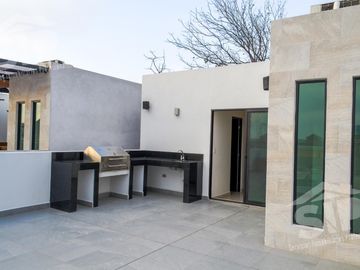 Casa en Venta Las Puentes -  San Nicolas de los Garza