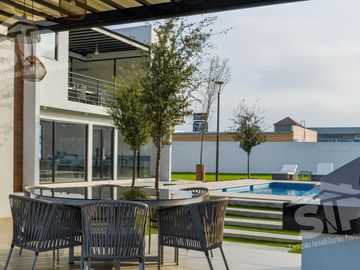 Casa en Venta Las Puentes -  San Nicolas de los Garza
