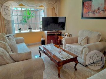 Casa en  VENTA en Privada con 3 Recámaras,  Toluca