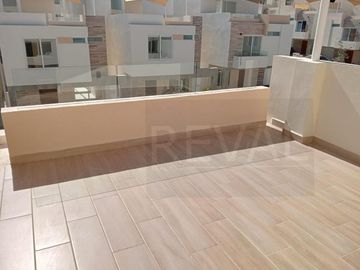 Casa a estrenar en Venta en Zibatá con Roof top y family room