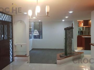 Casa en venta en Xalapa Veracruz en Sipeh Animas fracc privado, 5 recamaras