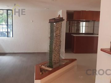 Casa en venta en Xalapa Veracruz en Sipeh Animas fracc privado, 5 recamaras