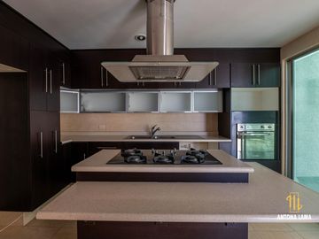 Casa en venta en Lomas de Angelópolis I, Cluster 999