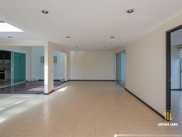 Casa en venta en Lomas de Angelópolis I, Cluster 999