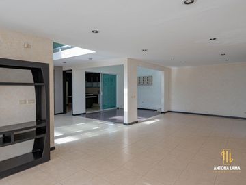 Casa en venta en Lomas de Angelópolis I, Cluster 999