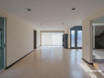 Casa en venta en Lomas de Angelópolis I, Cluster 999