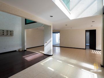 Casa en venta en Lomas de Angelópolis I, Cluster 999