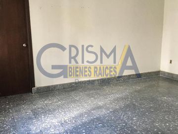 AMPLIA CASA EN VENTA EN FRACCIONAMIENTO JARDINES