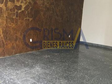 AMPLIA CASA EN VENTA EN FRACCIONAMIENTO JARDINES
