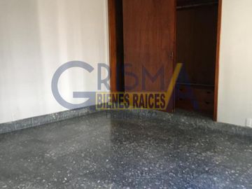 AMPLIA CASA EN VENTA EN FRACCIONAMIENTO JARDINES