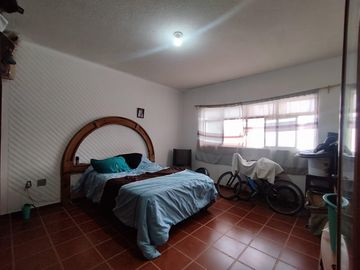 Casa en venta 4 recamaras colonia Hacienda Echeveste León Guanajuato