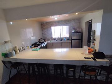 Casa en venta 4 recamaras colonia Hacienda Echeveste León Guanajuato