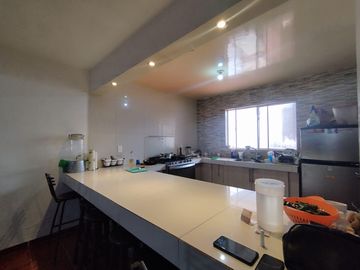 Casa en venta 4 recamaras colonia Hacienda Echeveste León Guanajuato