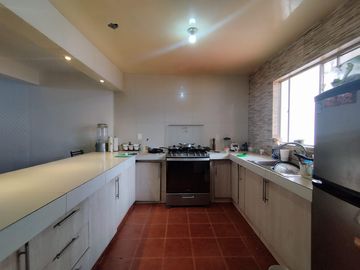 Casa en venta 4 recamaras colonia Hacienda Echeveste León Guanajuato