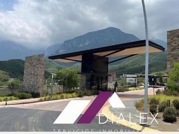 Casa VENTA de 569 M2- Fraccionamiento SIERRA ALTA Carretera Nacional MONTERREY, Nuevo León.