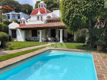 Venta de Casa Estilo Colonial en Rancho Cortés, Cuernavaca, Morelos