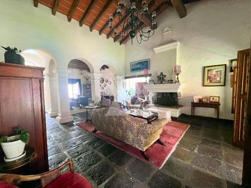 Venta de Casa Estilo Colonial en Rancho Cortés, Cuernavaca, Morelos