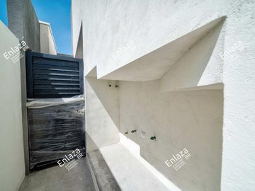 Casa de 2 plantas en venta Hacienda Santa Ana, Saltillo Coahuila