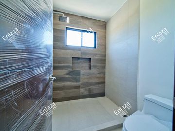 Casa de 2 plantas en venta Hacienda Santa Ana, Saltillo Coahuila