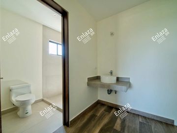 Casa de 2 plantas en venta Hacienda Santa Ana, Saltillo Coahuila