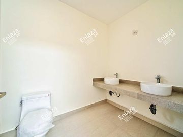 Casa de 2 plantas en venta Hacienda Santa Ana, Saltillo Coahuila
