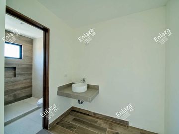Casa de 2 plantas en venta Hacienda Santa Ana, Saltillo Coahuila